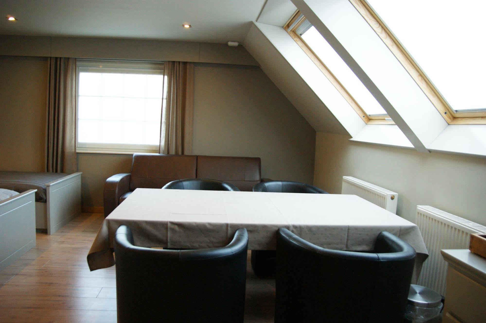 B&B The Beachhouse Oostduinkerke Exteriör bild
